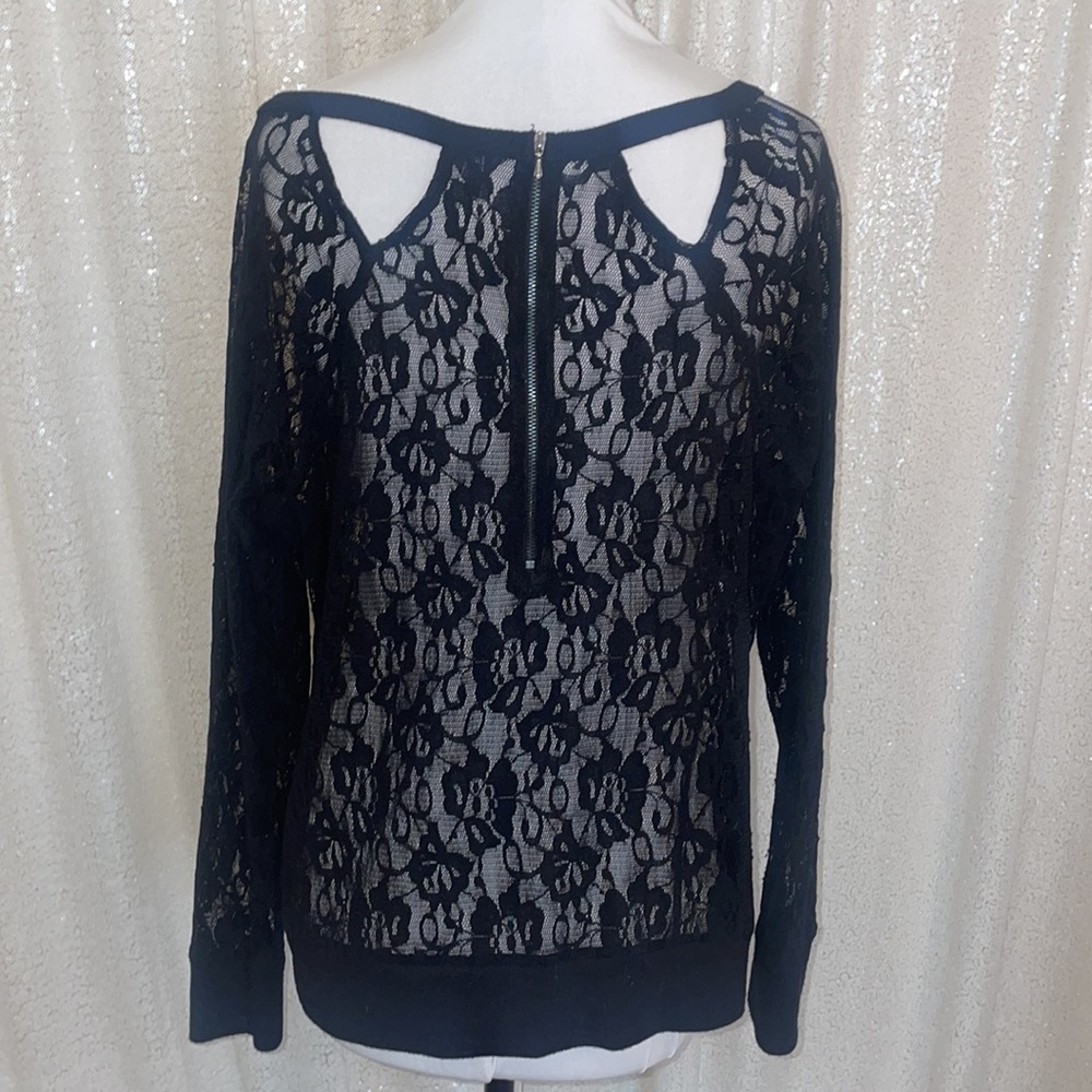 Guess Lace Top - Picture 3 of 4